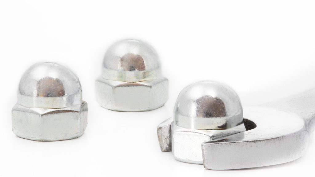 Nakrętki kołpakowe